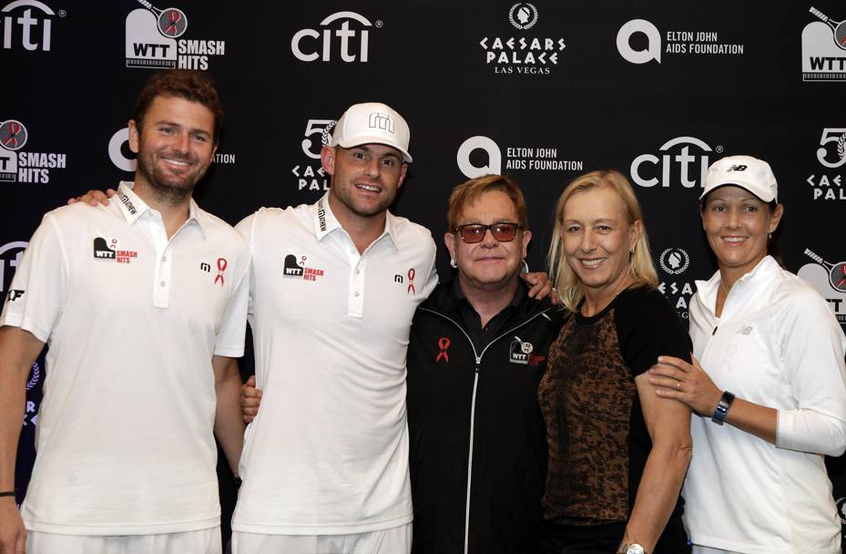Da sinistra Mardy Fish, Andy Roddick, Sir Elton John, Martina Navratilova e Liezel Huber. Las Vegas, (Ap)